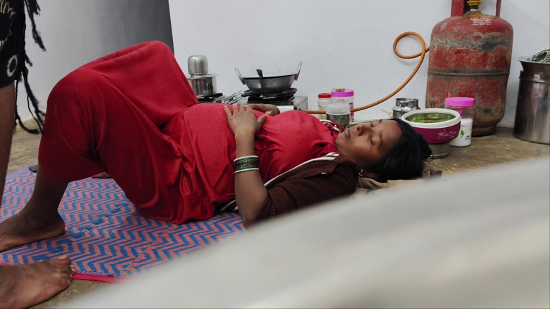 Premi pooja: Desi Aunty Today Night Sex - the Village Bhabhi Woke up...