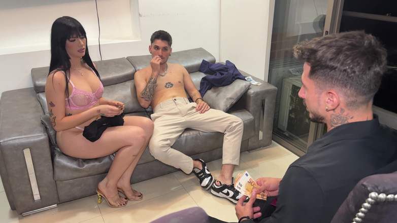 Papi Rodriguez: Entrevista de emprego termina em um trio com o chefe,...