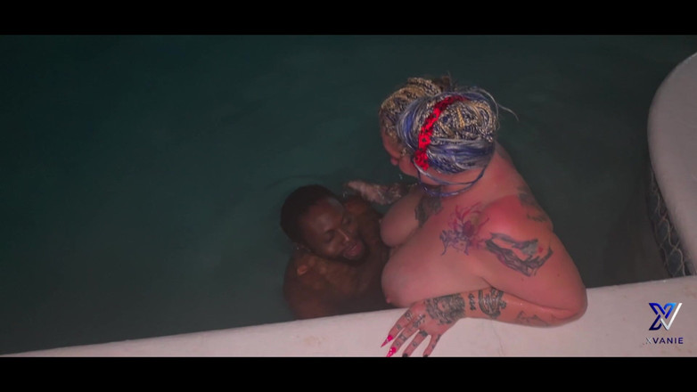 Mr.Freaky69Ja: プールサイドのいじめっ子