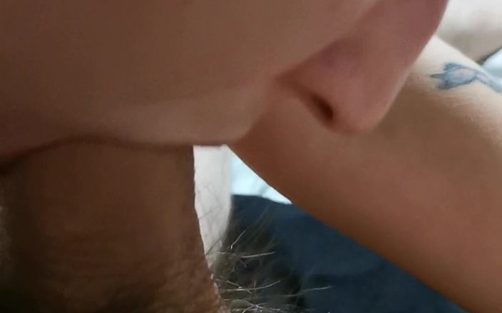 Akasha7: Amatérský pár POV kouření deepthroat live stream