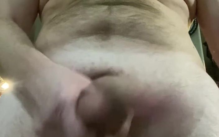 RealBigDill: Un grosso cazzo spara un grosso carico di sperma per...