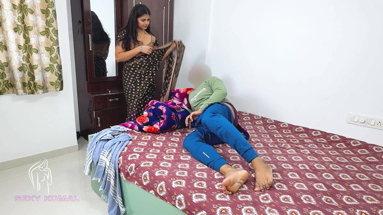 Sexy Komal: She Was Bathing and Wearing a Saree, Secretly Entering Her...