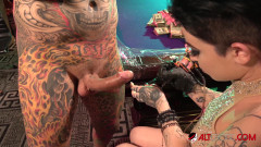 Alt Erotic: Adriana Lynn se tetuje před šukáním Saschy