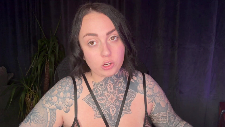 Miss Valentina: 热门名单幻想