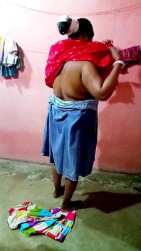 Saree Menjatuhkan Selepas Mandi - Sfw