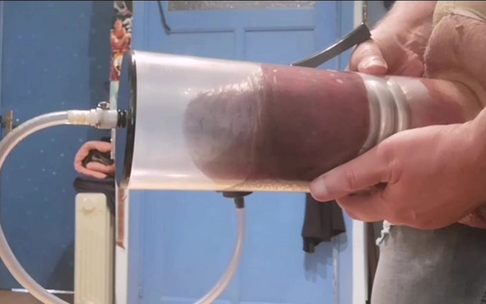 Monster_Meat_: Bombeando mi tercera pierna de nuevo