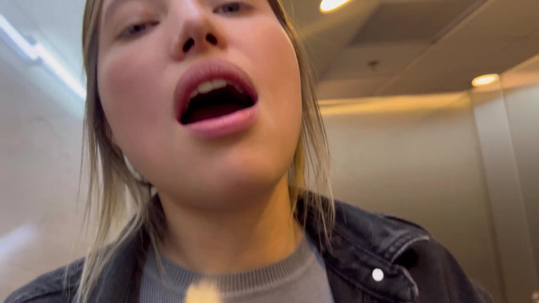 scarlettandc: I Sucked the Vagina of the Woman I Met at...