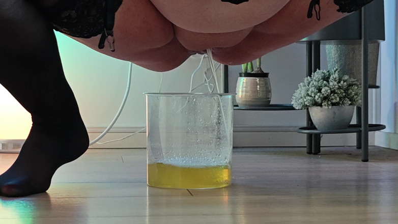 Lady Lena XXX: Est-ce Que Tu L’avalerais Tout? Tellement Je