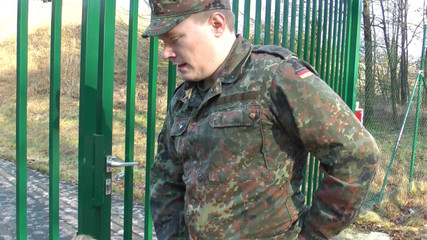 Dirty Tina: Ošukaná venku v omezeném prostoru!