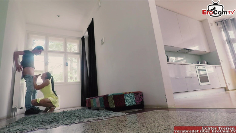 EroCom: Si jalang dengan rambut hitam berkongkek dengan orang asing Jerman...