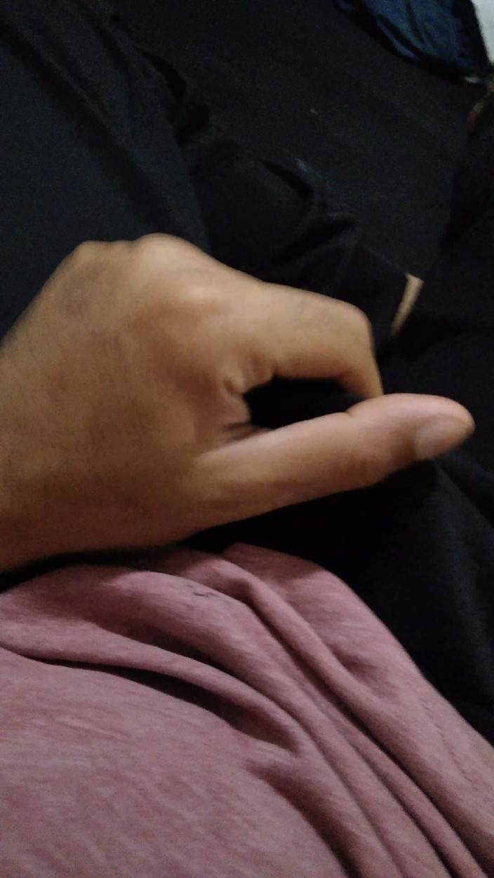 AlexAlejandro13: Provocerande beröring