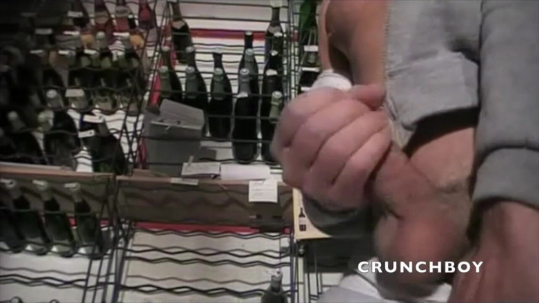 Sneaker gay: Scaly boy solo sniffing his sneakers