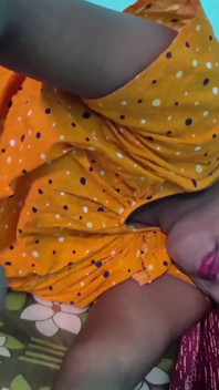 A Village Bhabhi Fucked by a college Student in Her Bed Room with Bengali Audio