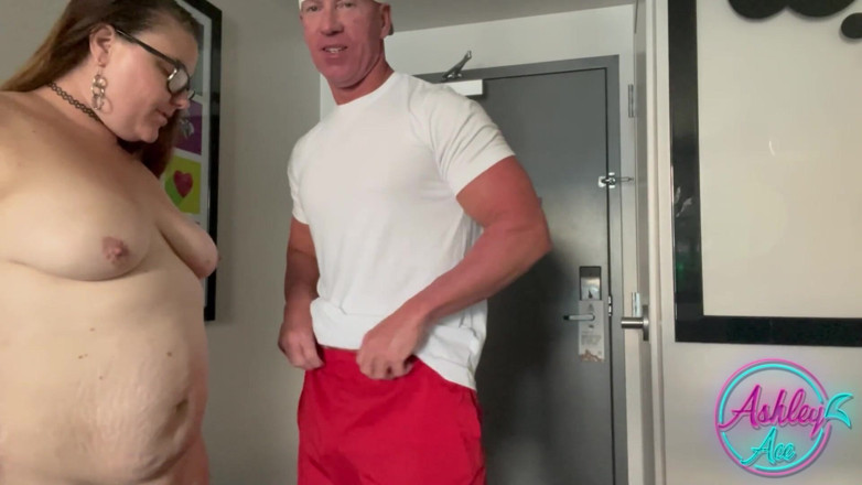 AshleyAce69: Pączek ze szkłem
