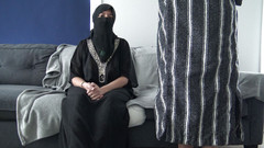 Souzan Halabi: Arabská manželka má velký problém s malým čůrákem manžela