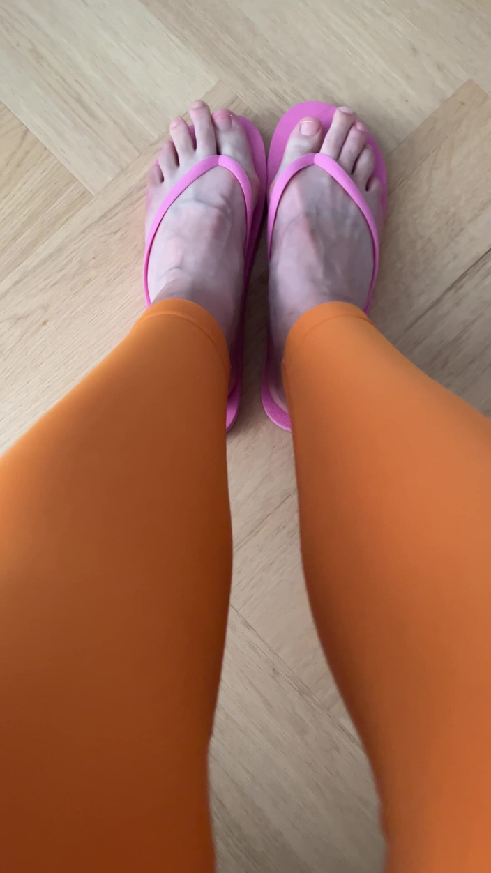 Feet: Шлепанцы На Фут-шоу