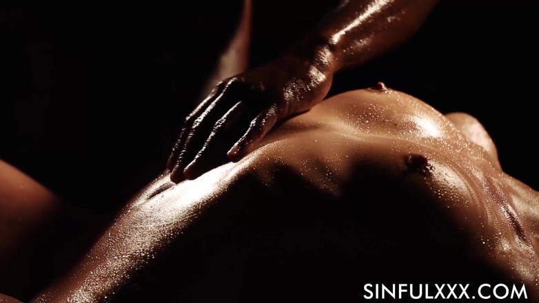 Sinfulxxx: Sinfulxxx'in siyah takıntısı