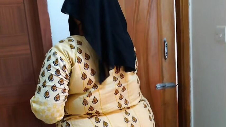 Aria Mia: Indiana empregada é fodida duro pelo chefe quando o escritório estava...