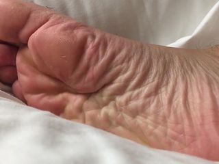Manly foot: Fat Meaty Wrinkled - 100 Percent Male Feet - Manlyfoot