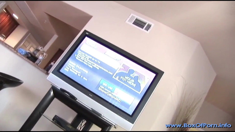 Box Of Porn: Suertudo hombre mayor obtiene paja en primer plano de pelirroja...