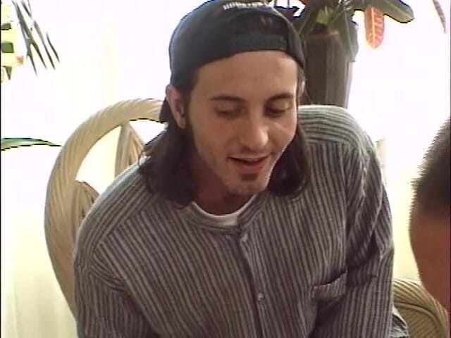 Screw My Wife Club: istriku yang dientot habis-habisan sama istri di klub malam