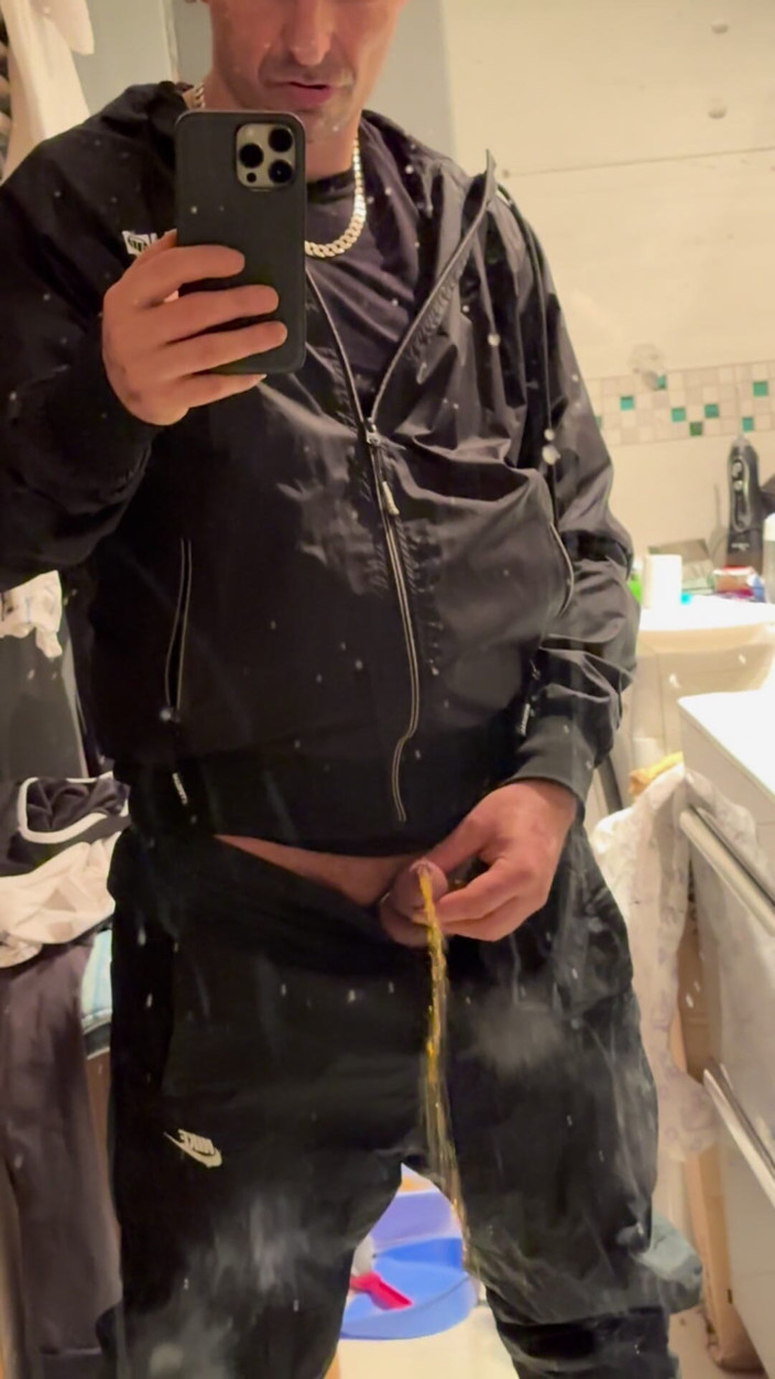 Ditrypig fetish: Szczanie 打屁股 Drech 球衣