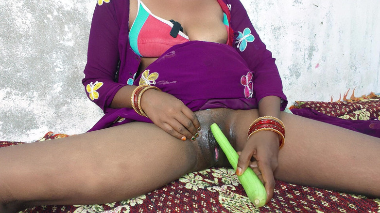 ExcitedWomen: Eine einsame Desi einsame frau im dorf sehnt sich danach