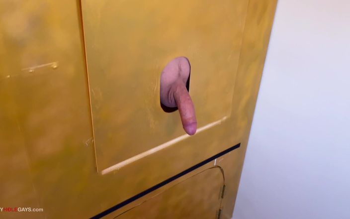 Gloryholegays: Swiss Gloryhole - Er Will Das Ich Schlucke