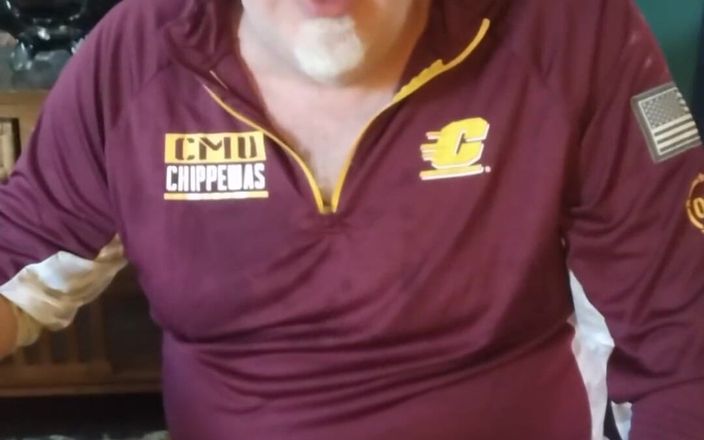beardaddychub: Coach leert speler hoe hij hem moet neuken met een...