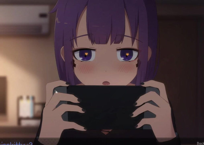 Miss Kitty 2K: Il pannolino triste che mi ha raccolto il cuore scopata...