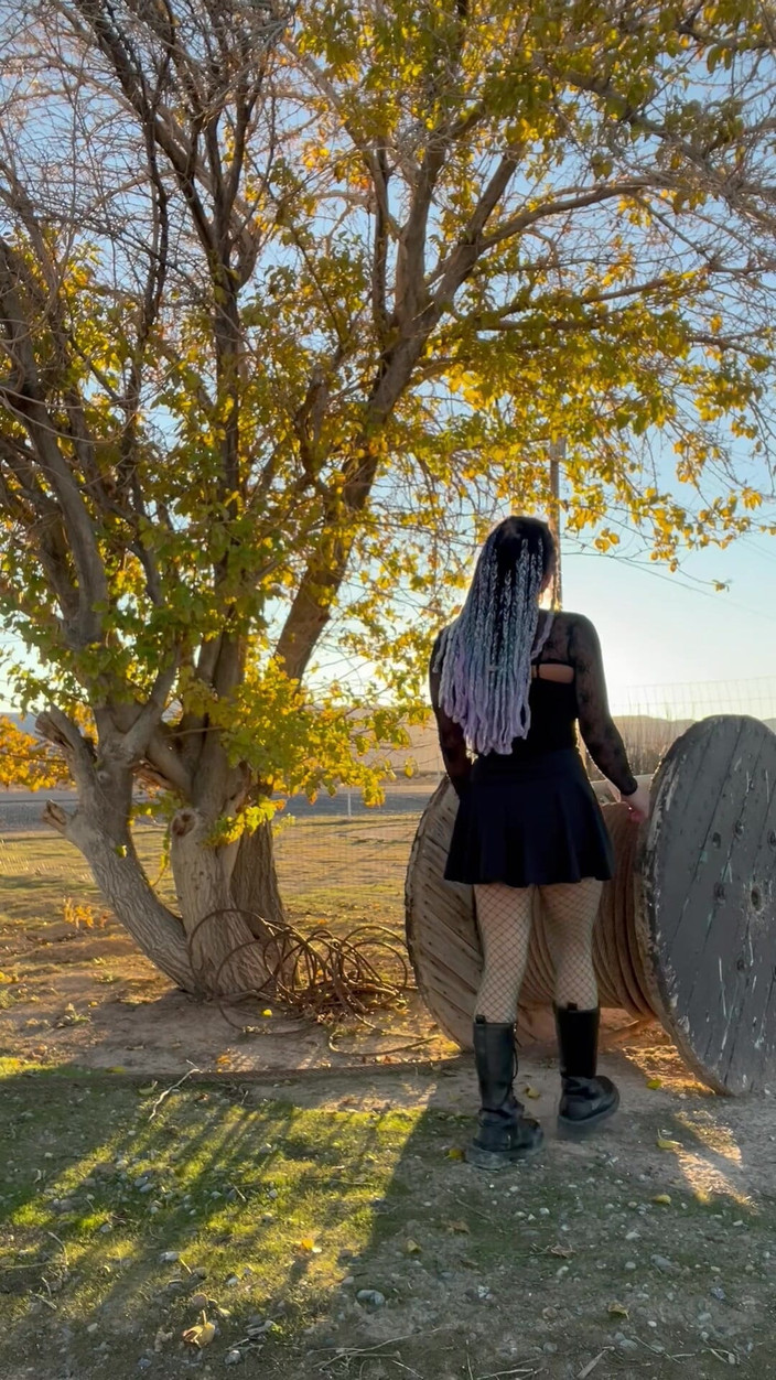 TSJade95: O fată gotică sexy are parte de pișat fierbinte