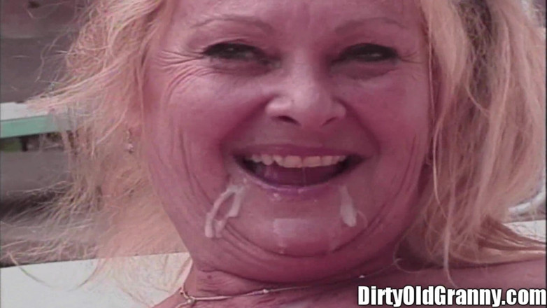Dirty Old Granny: Grande boceta monstro peituda horrível facial avó cadela dedo anal...