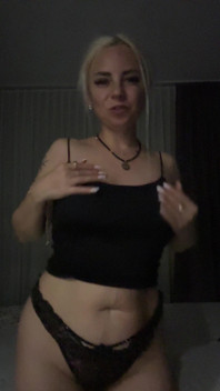 Sehr sexy Körper und ich tanze in Höschen!