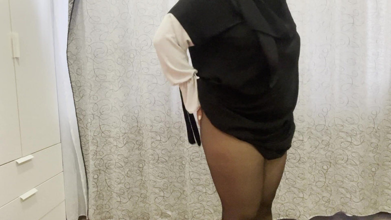 Lux Eva: Sora vitregă marocană în ciorapi fără chiloți