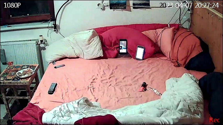 Pussy and Anal Orgasums (Kittie No One)