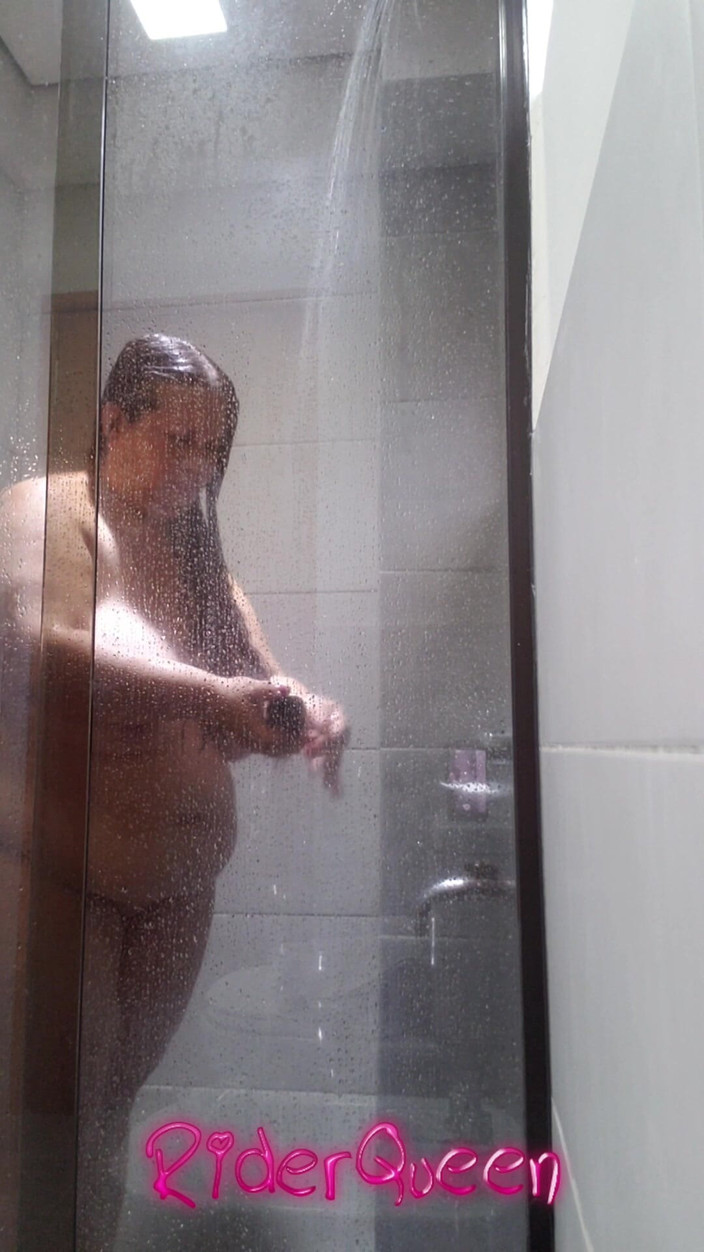 Riderqueen BBW Step Mom Latina Ebony: 继母 bbw 性感淋浴