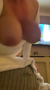 天然巨乳