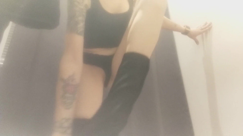 savannahamatoriale: The locker room of my friends' favorite shop