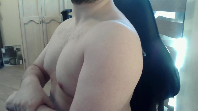 Himbo_Fox: Svalnatý hřebec si hraje se svými bradavkami a svaly