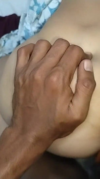 继兄弟醒来的裸体继妹并操了她心爱的继妹印地语音频，手机拍摄，后入式，xxx，色情
