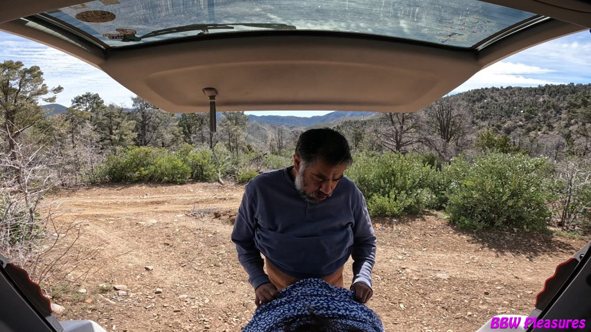 Trail Quickie (BBW Pleasures)
