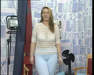 YOUR FIRST PORN: Mollige Sandy Sucht Einen Mann - ぽっちゃりサンディは男を探しています