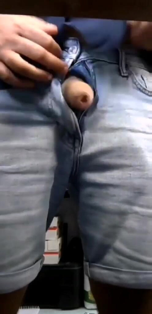 Jekitojj: Risky Handjob at Work