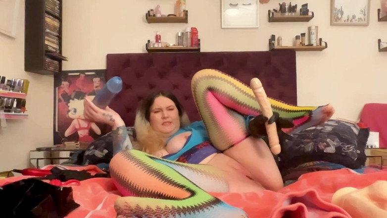 MissFFW: BBW spielt mit ihrem arschloch mit mehreren spielsachen