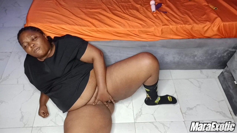 Mara Exotic: Watch Me Cum