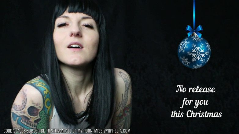 Miss Ivy Ophelia: Blue balls for Christmas 2