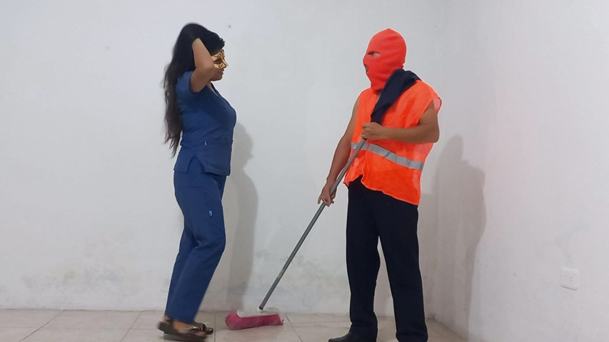 The Sweeper Has a Quick Adventure with the Presumptuous Nurse (Anarusa)