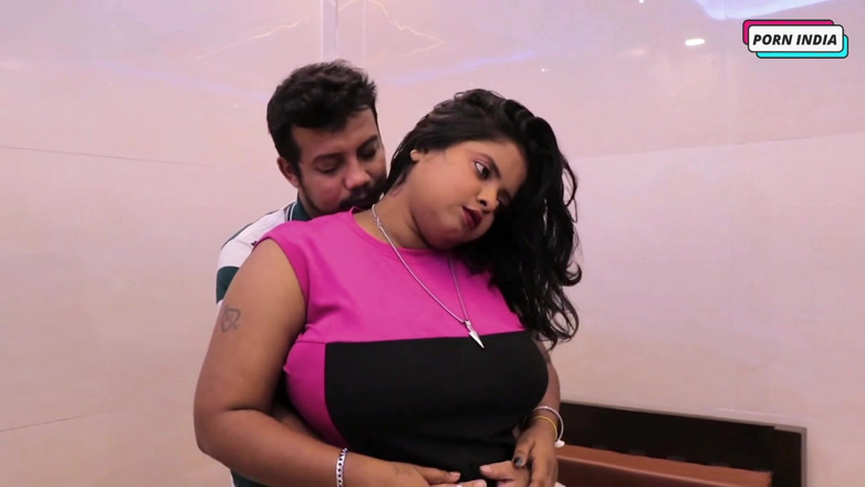 Porn India Studio: นมใหญ่สาวร้อนแรงเย็ด hardcore แบบโรแมนติกกับคนแปลกหน้า