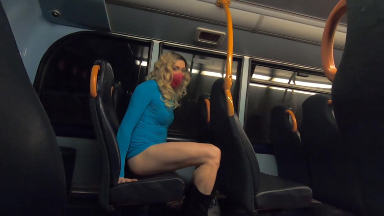 The Midnight Minx: Mini skirt bus wank