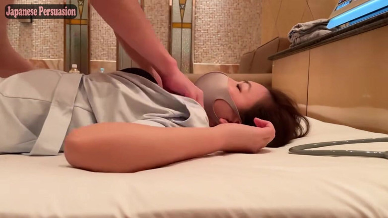 TOKYO HONEY TRAP: Její profesionální vyrovnanost netrvala dlouho: krásná sestřička, která nemohla skrýt...